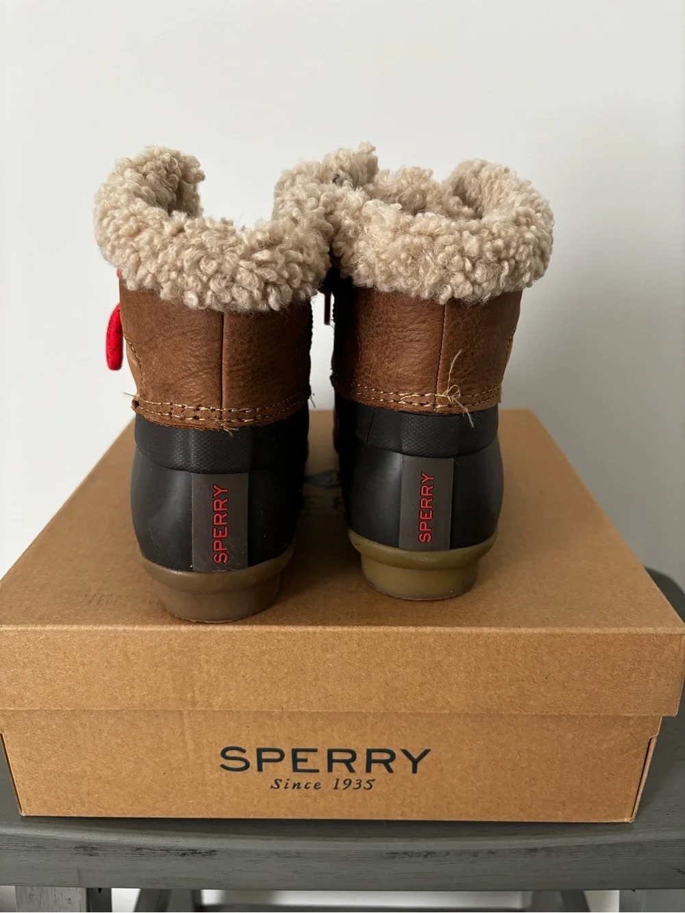 Sperry women’s duck
